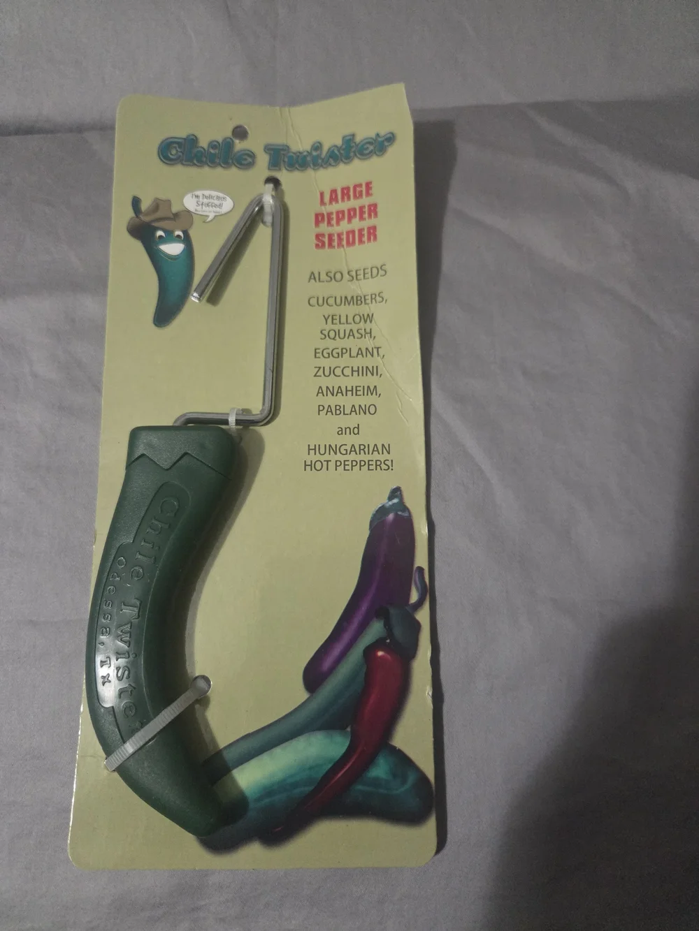 Twister Large Pepper Seeder - Dark Green Handle, Silver Metal